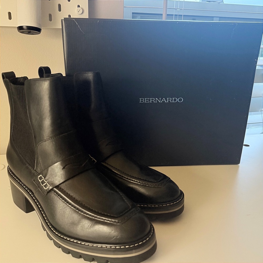 NEW Bernardo Black Antique Calf Loafer Boots Leather Women's SZ 9M Booties